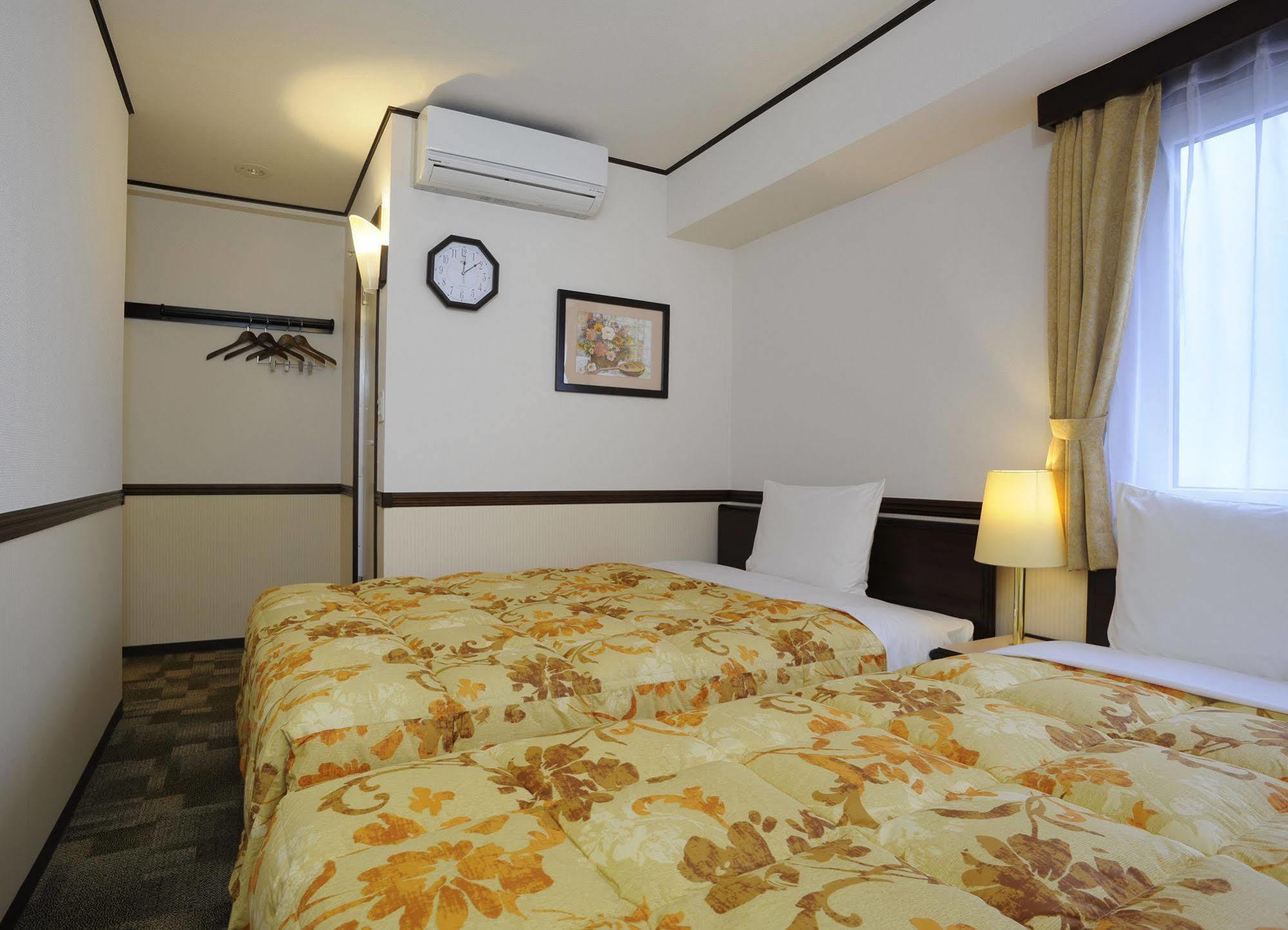 Toyoko Inn Shin-Yamaguchi-Eki Shinkansen-Guchi Εξωτερικό φωτογραφία